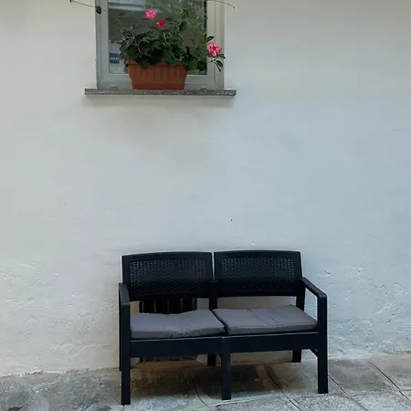Rifugio Del - Con Cortile Interno Stresa